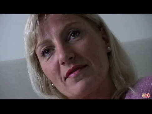 ❤️ Mama pe care am futut-o cu toții ... Doamnă, purtați-vă frumos! ❤️  at us ️❤